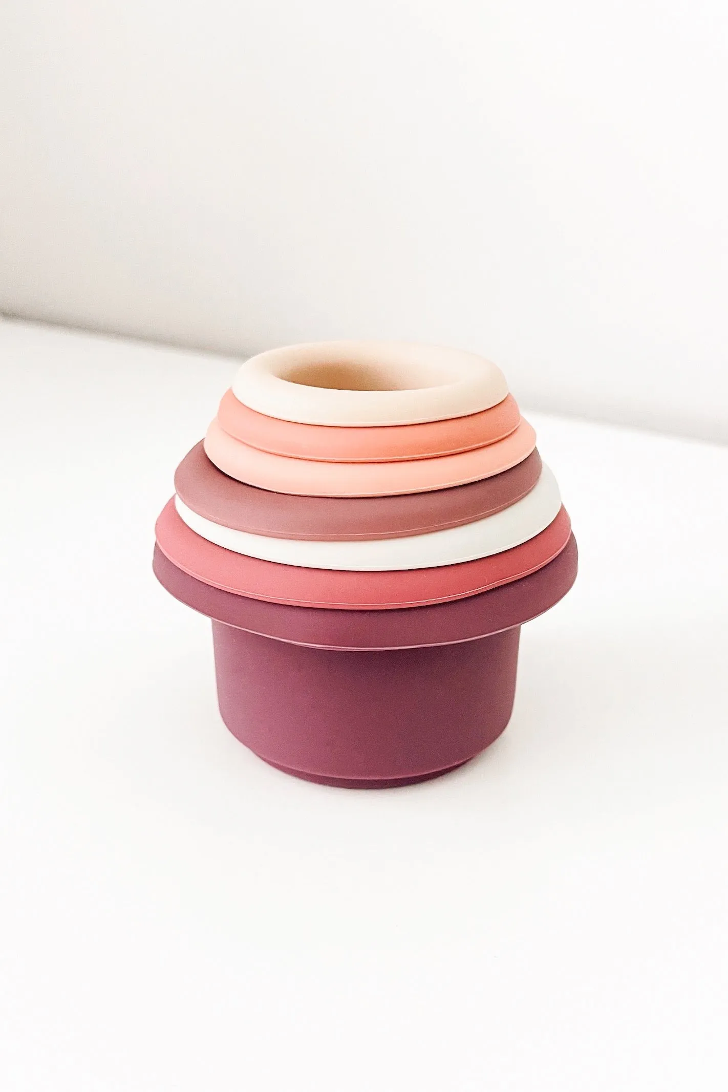 SEVEN PIECE STACKING CUP SET / PINK